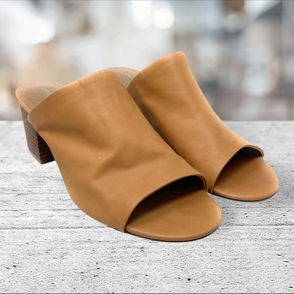 Lane Bryant Platform Shoes Slip On Clog casual Womens Size 11 W Logo Khaki brown